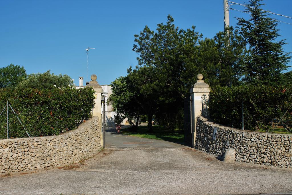La Petrusa Vernole Luaran gambar